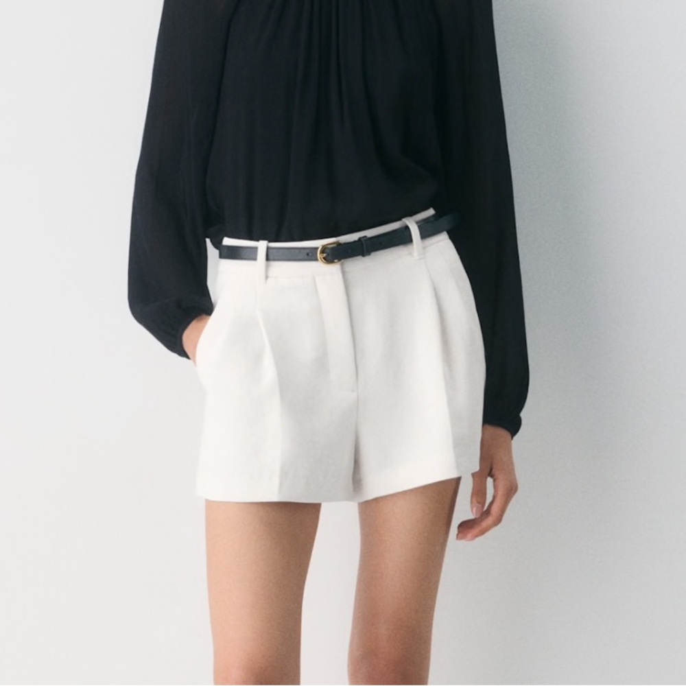 Aritzia 3” Effortless Short in Light Birch